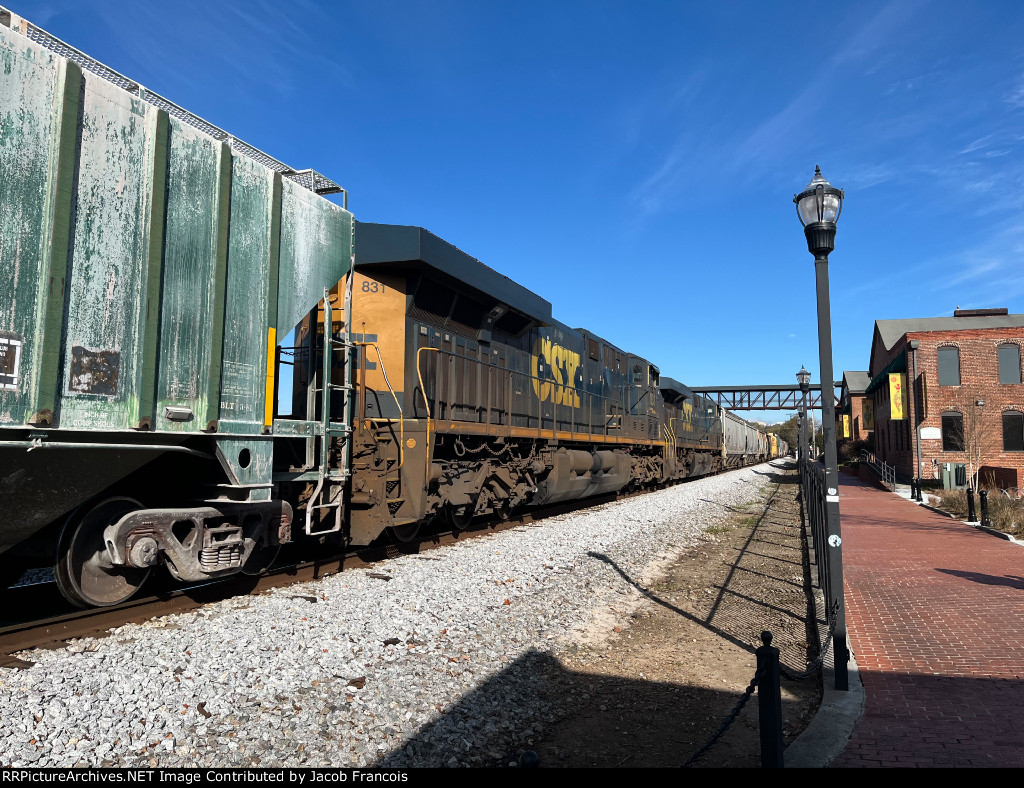 CSX 831